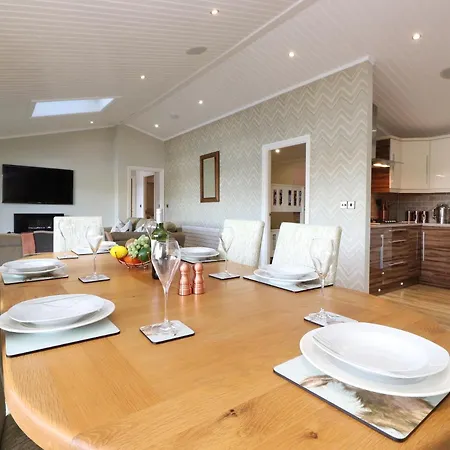Lakeside Holiday home