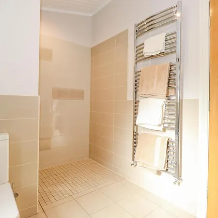 Semesterbostad Lakeside *